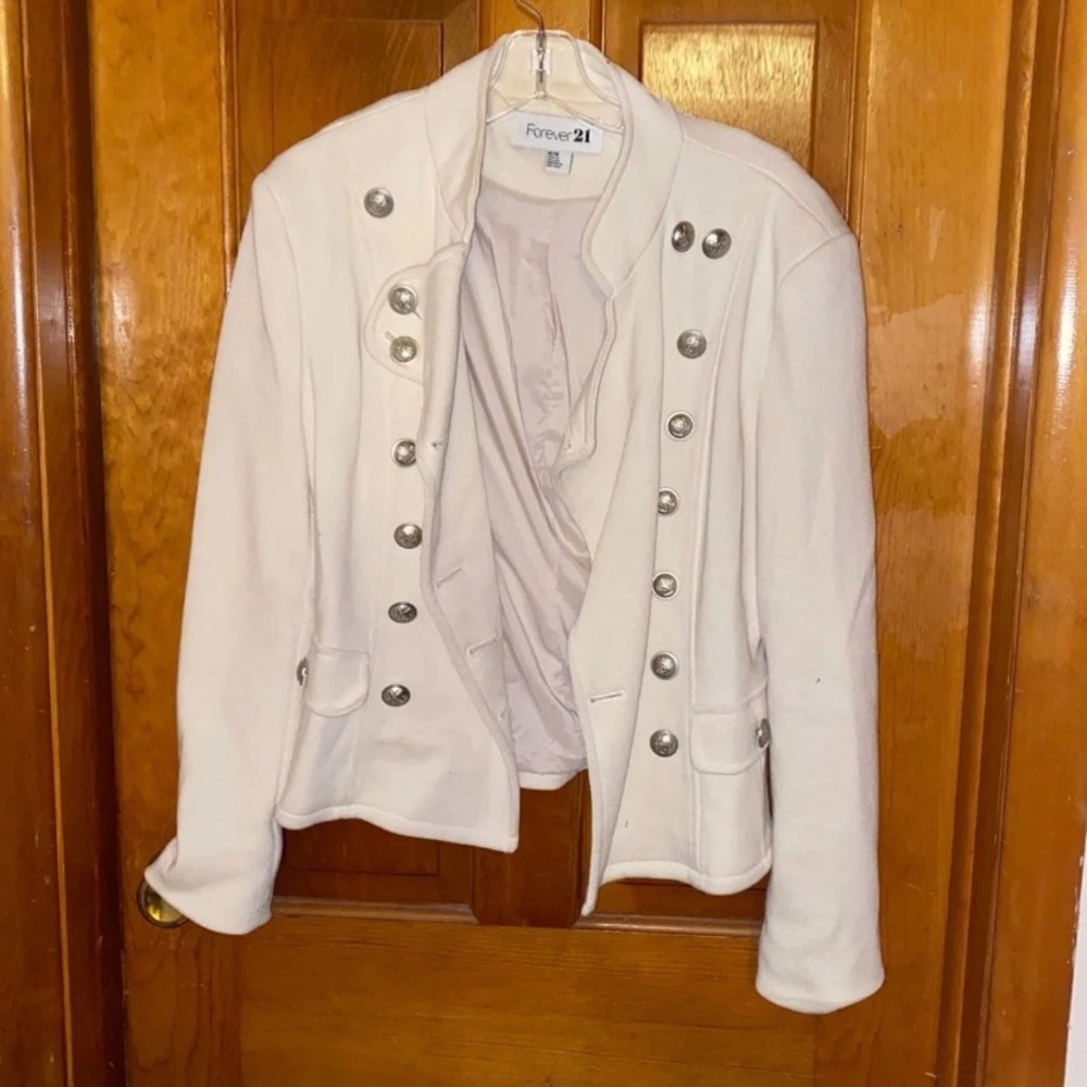 Lightweight jacket